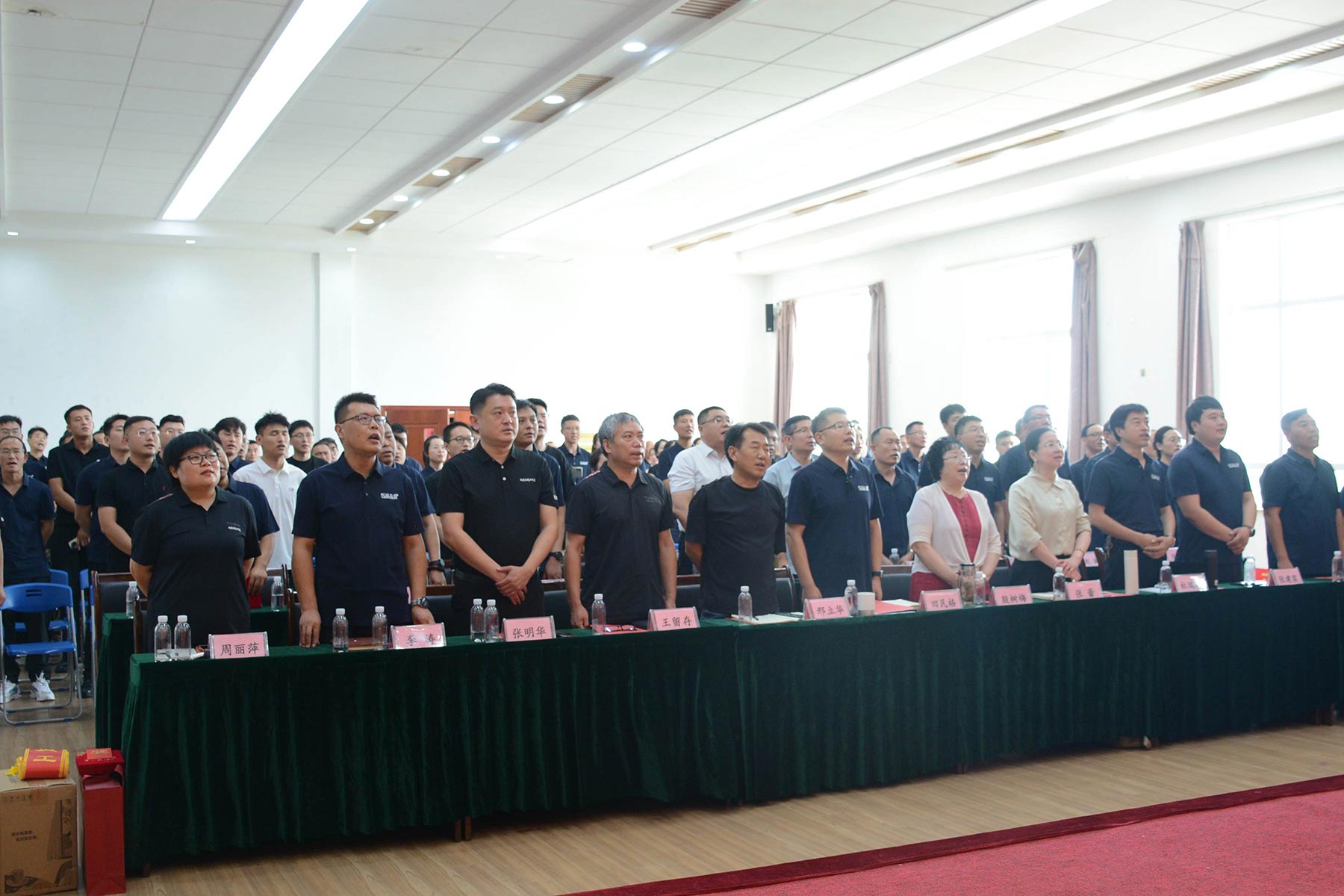 年會1.jpg 年會1.jpg